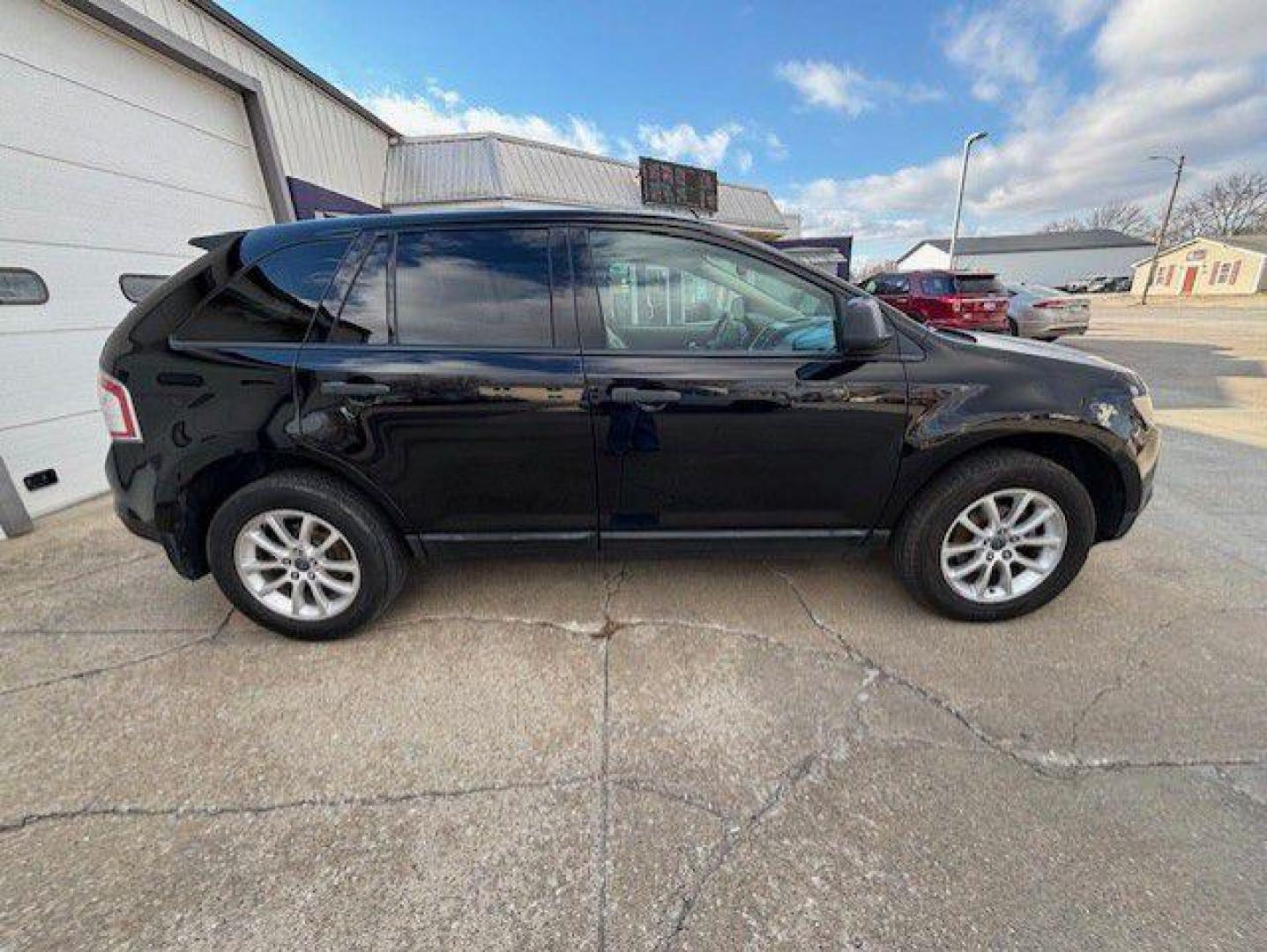 2008 BLACK FORD EDGE SE (2FMDK36C38B) with an 3.5L engine, Automatic transmission, located at 1100 W. Sheridan Ave., Shenandoah, 51601, (712) 246-1600, 40.765678, -95.388817 - Photo#7