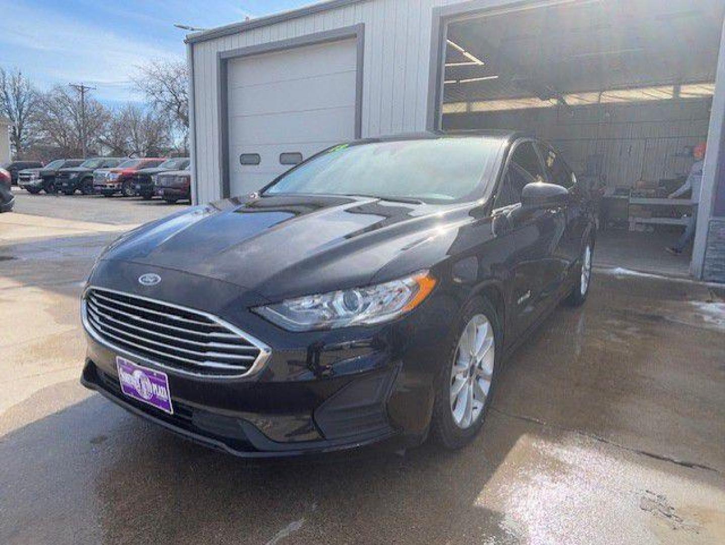 2019 BLACK FORD FUSION SE (3FA6P0LU3KR) with an 2.0L engine, Continuously Variable transmission, located at 1100 W. Sheridan Ave., Shenandoah, 51601, (712) 246-1600, 40.765678, -95.388817 - Photo#0