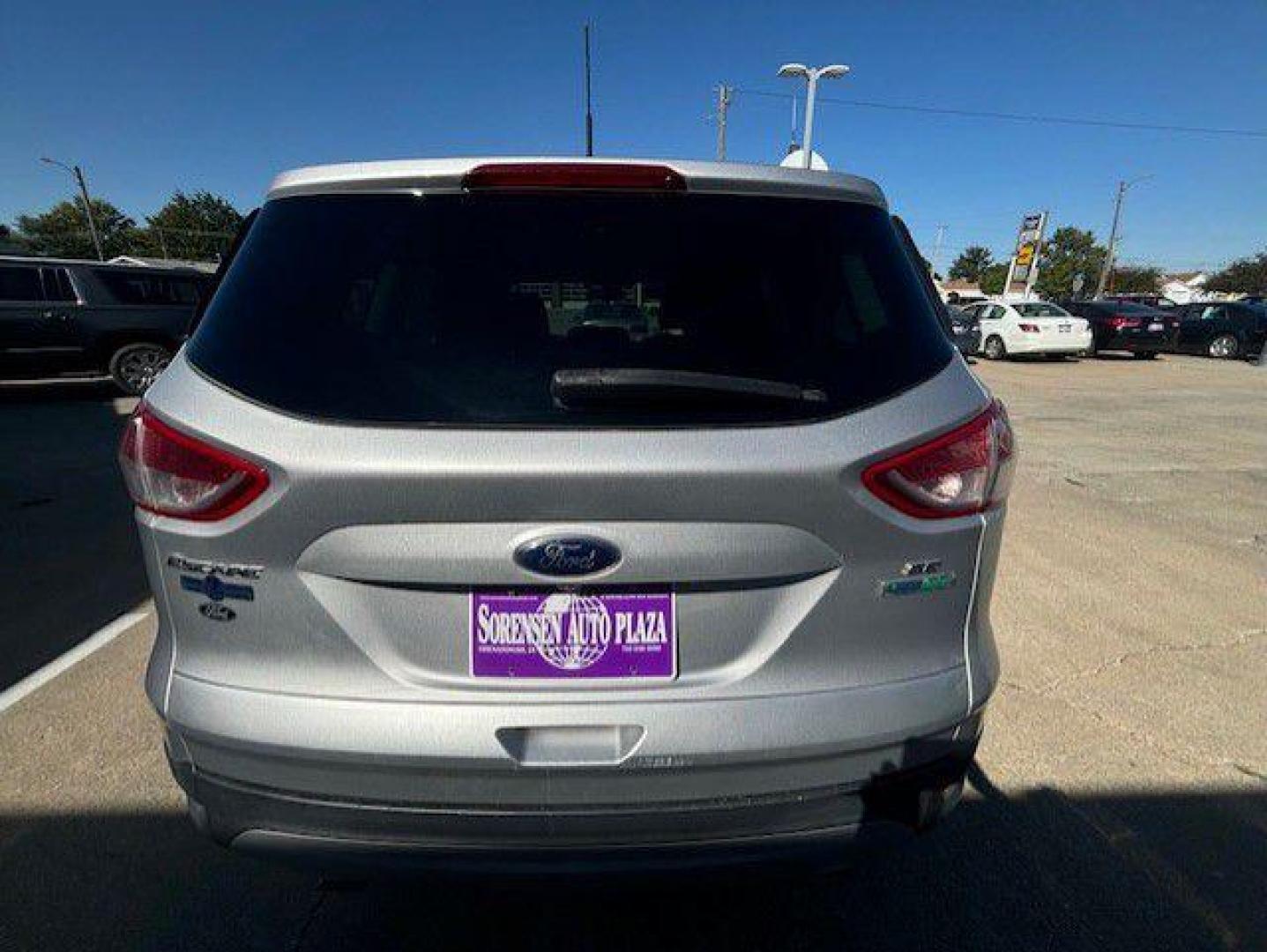 2015 SILVER FORD ESCAPE SE (1FMCU0GX6FU) with an 1.6L engine, Automatic transmission, located at 1100 W. Sheridan Ave., Shenandoah, 51601, (712) 246-1600, 40.765678, -95.388817 - Photo#5