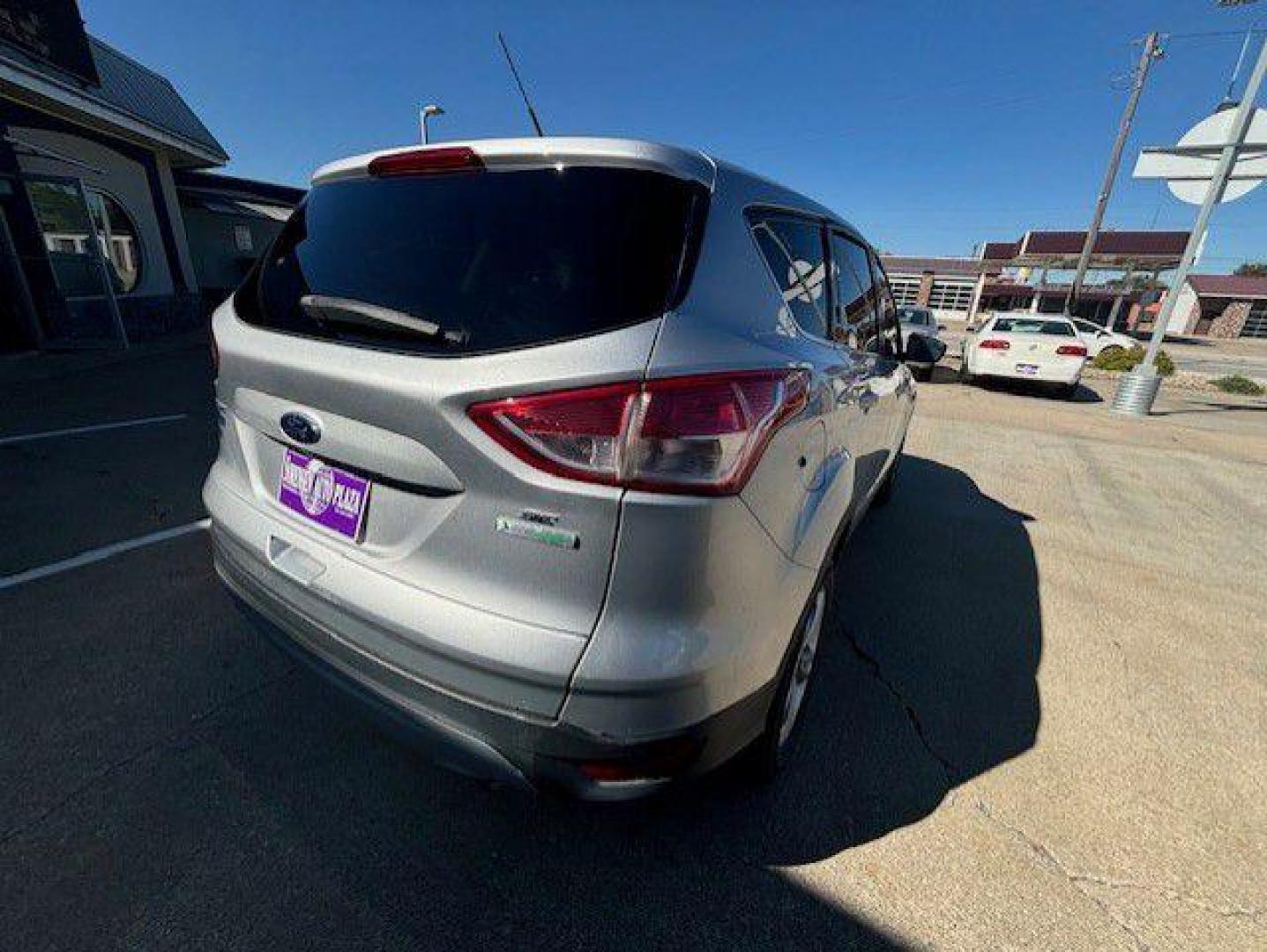 2015 SILVER FORD ESCAPE SE (1FMCU0GX6FU) with an 1.6L engine, Automatic transmission, located at 1100 W. Sheridan Ave., Shenandoah, 51601, (712) 246-1600, 40.765678, -95.388817 - Photo#6