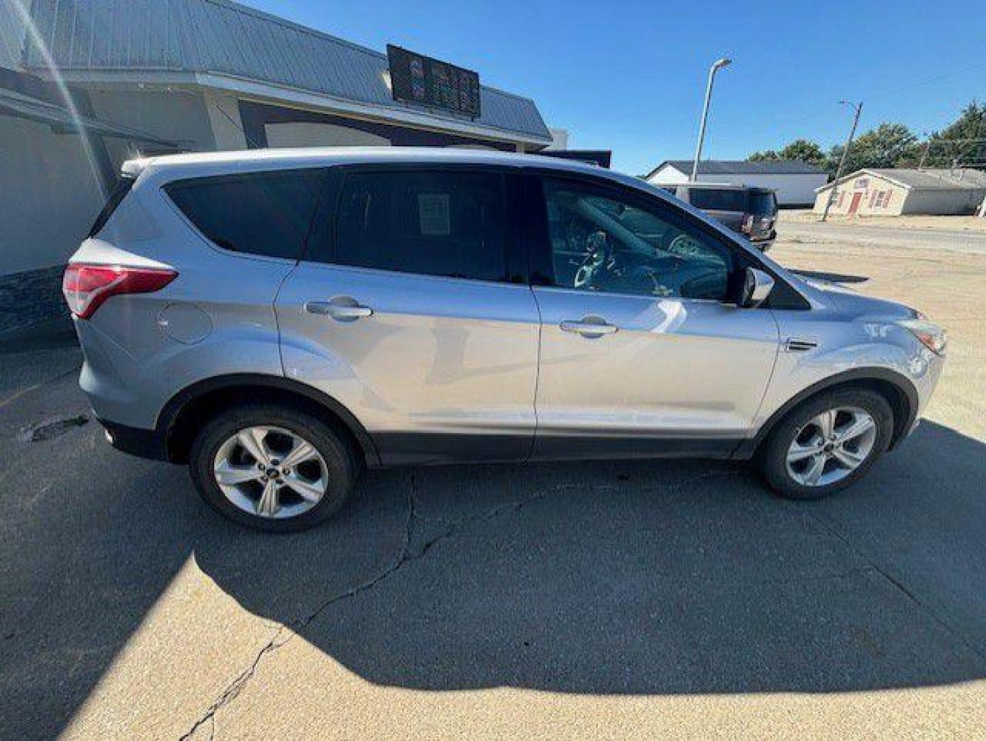 2015 SILVER FORD ESCAPE SE (1FMCU0GX6FU) with an 1.6L engine, Automatic transmission, located at 1100 W. Sheridan Ave., Shenandoah, 51601, (712) 246-1600, 40.765678, -95.388817 - Photo#7