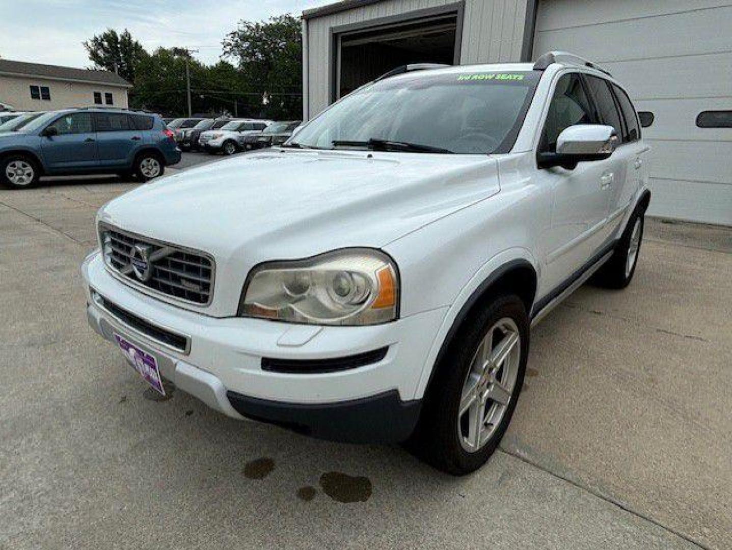 2011 WHITE VOLVO XC90 R DESIGN (YV4952CT3B1) with an 3.2L engine, Automatic transmission, located at 1100 W. Sheridan Ave., Shenandoah, 51601, (712) 246-1600, 40.765678, -95.388817 - Photo#0