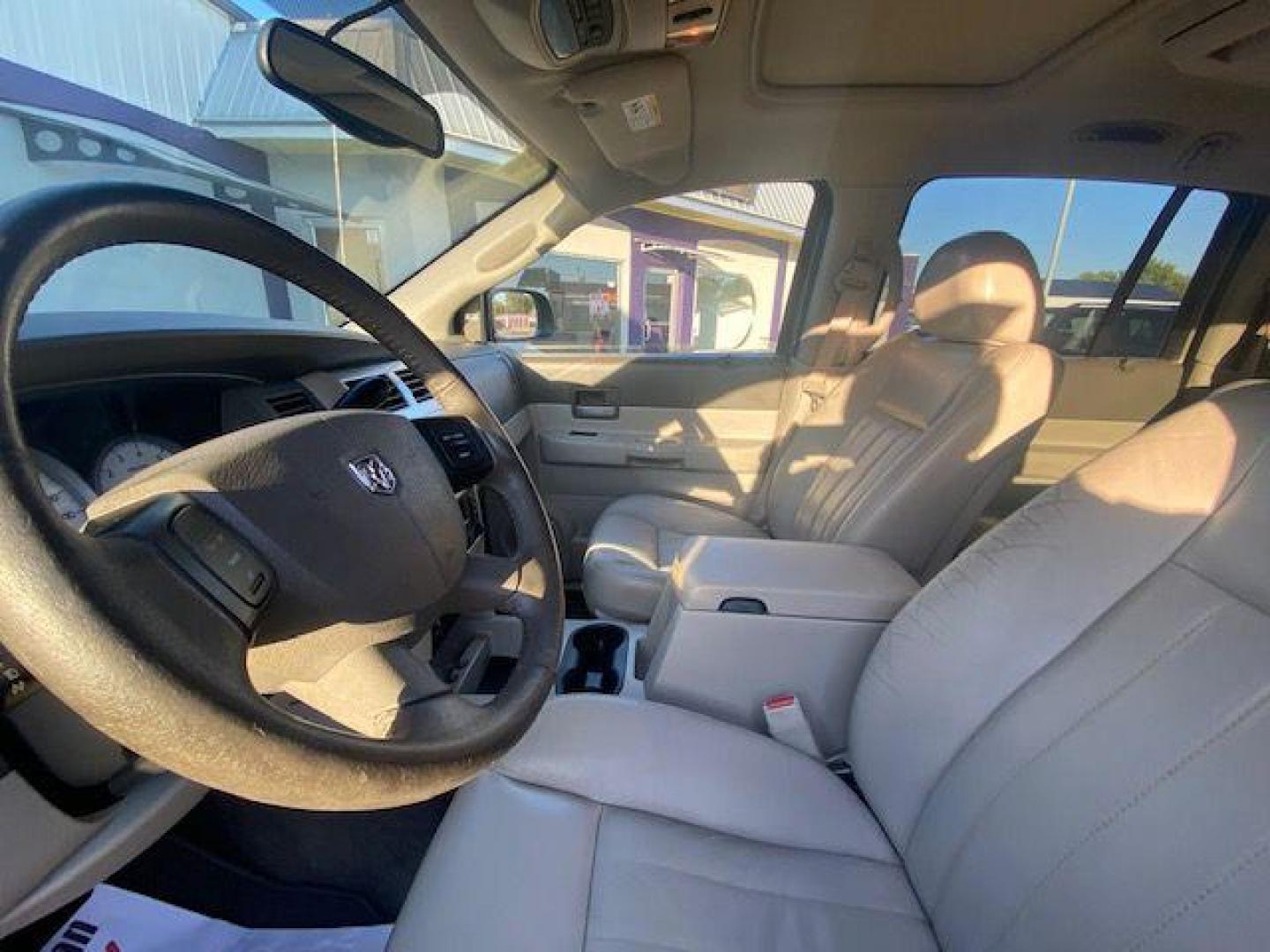2004 TAN DODGE DURANGO LIMITED (1D4HD58D04F) with an 5.7L engine, Automatic transmission, located at 1100 W. Sheridan Ave., Shenandoah, 51601, (712) 246-1600, 40.765678, -95.388817 - Photo#4