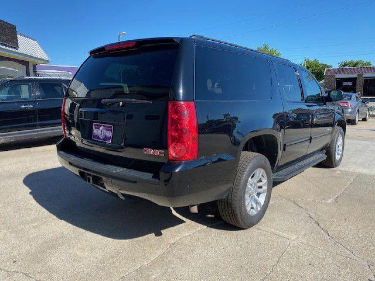 2011 BLACK GMC YUKON XL 1500 SLE (1GKS2HE39BR) with an 5.3L engine, Automatic transmission, located at 1100 W. Sheridan Ave., Shenandoah, 51601, (712) 246-1600, 40.765678, -95.388817 - Photo#1