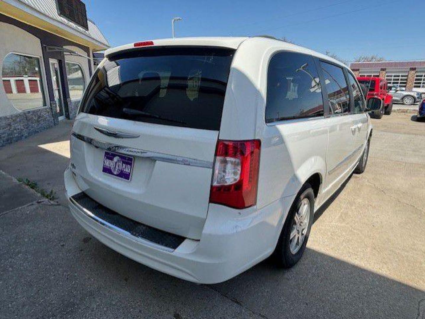 2012 WHITE CHRYSLER TOWN and COUNTRY TOURING (2C4RC1BG3CR) with an 3.6L engine, Automatic transmission, located at 1100 W. Sheridan Ave., Shenandoah, 51601, (712) 246-1600, 40.765678, -95.388817 - Photo#1