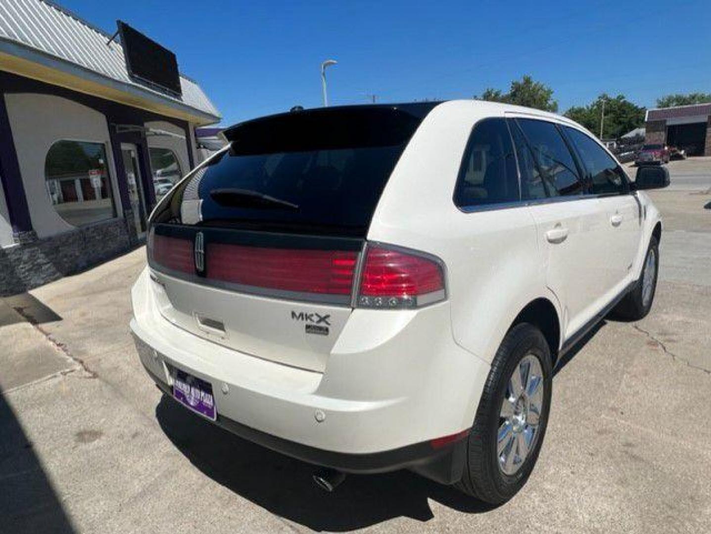 2007 WHITE LINCOLN MKX (2LMDU88C67B) with an 3.5L engine, Automatic transmission, located at 1100 W. Sheridan Ave., Shenandoah, 51601, (712) 246-1600, 40.765678, -95.388817 - Photo#1