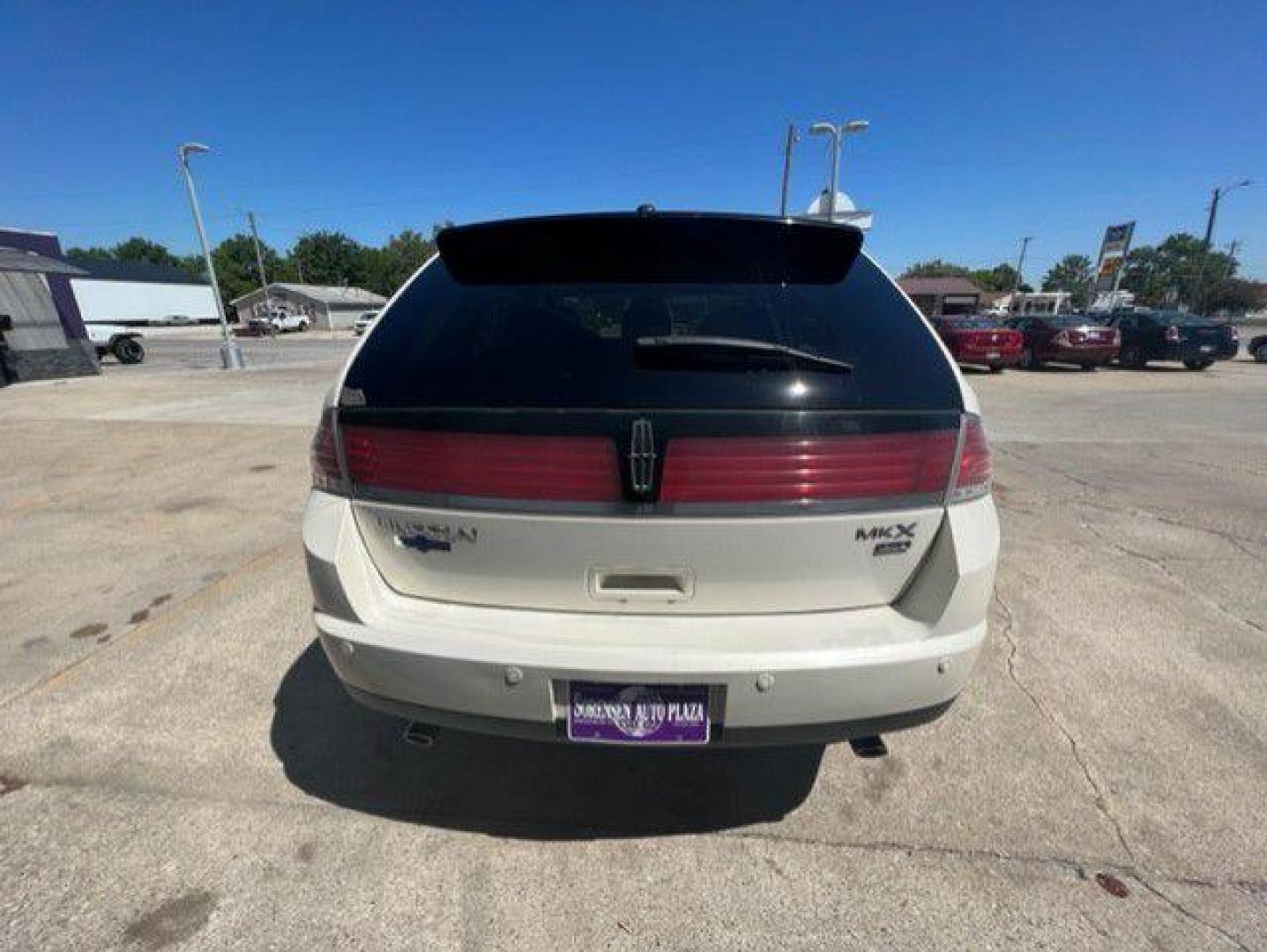 2007 WHITE LINCOLN MKX (2LMDU88C67B) with an 3.5L engine, Automatic transmission, located at 1100 W. Sheridan Ave., Shenandoah, 51601, (712) 246-1600, 40.765678, -95.388817 - Photo#7