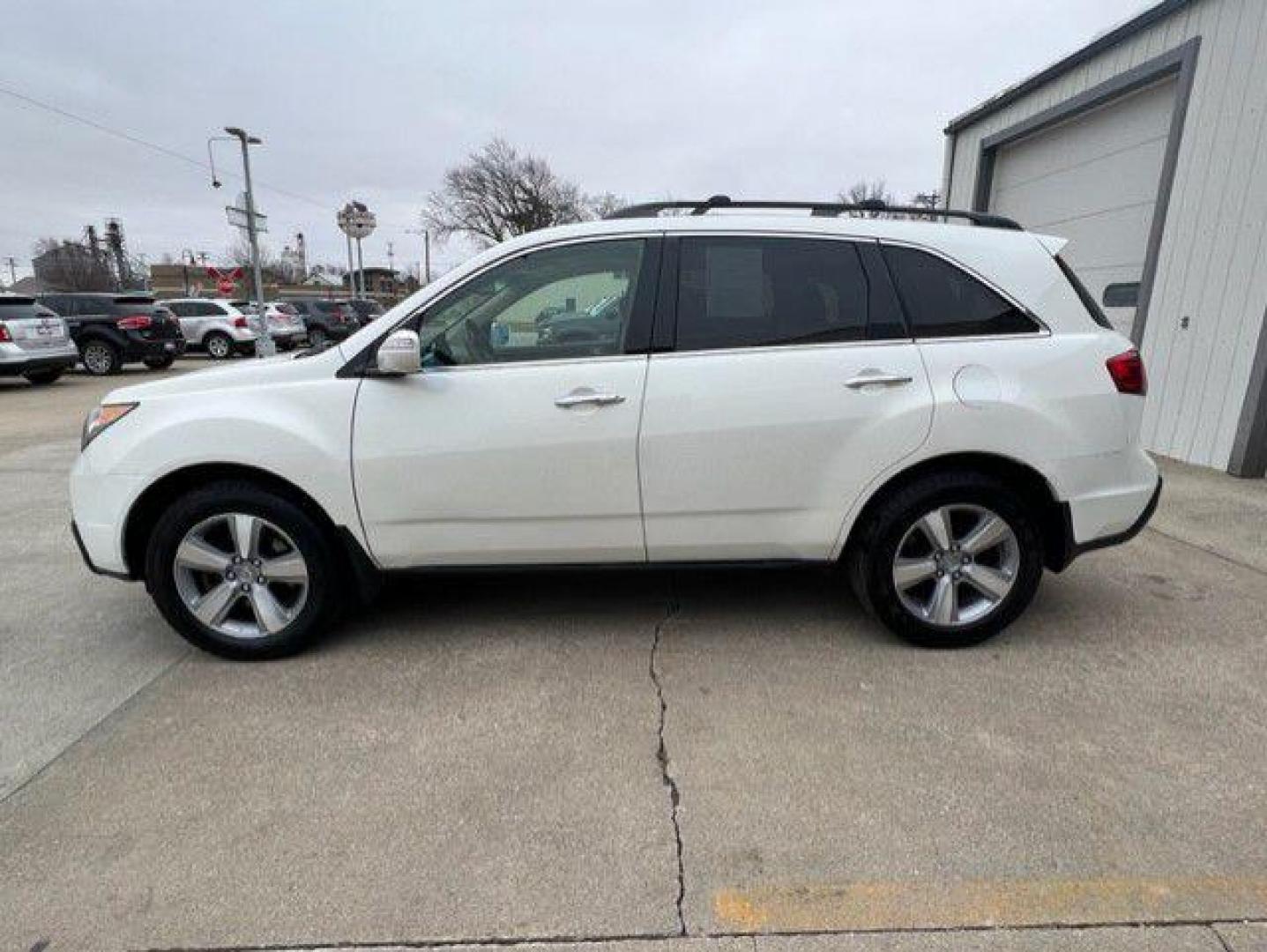 2012 WHITE ACURA MDX BASE (2HNYD2H26CH) with an 3.7L engine, Automatic transmission, located at 1100 W. Sheridan Ave., Shenandoah, 51601, (712) 246-1600, 40.765678, -95.388817 - Photo#2