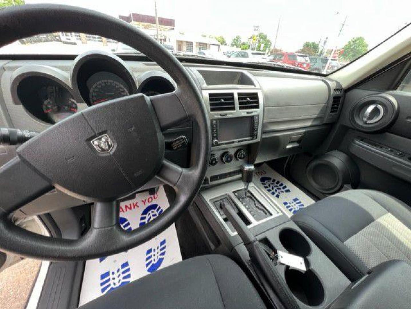 2010 WHITE DODGE NITRO SE (1D4PU2GK2AW) with an 3.7L engine, Automatic transmission, located at 1100 W. Sheridan Ave., Shenandoah, 51601, (712) 246-1600, 40.765678, -95.388817 - Photo#5