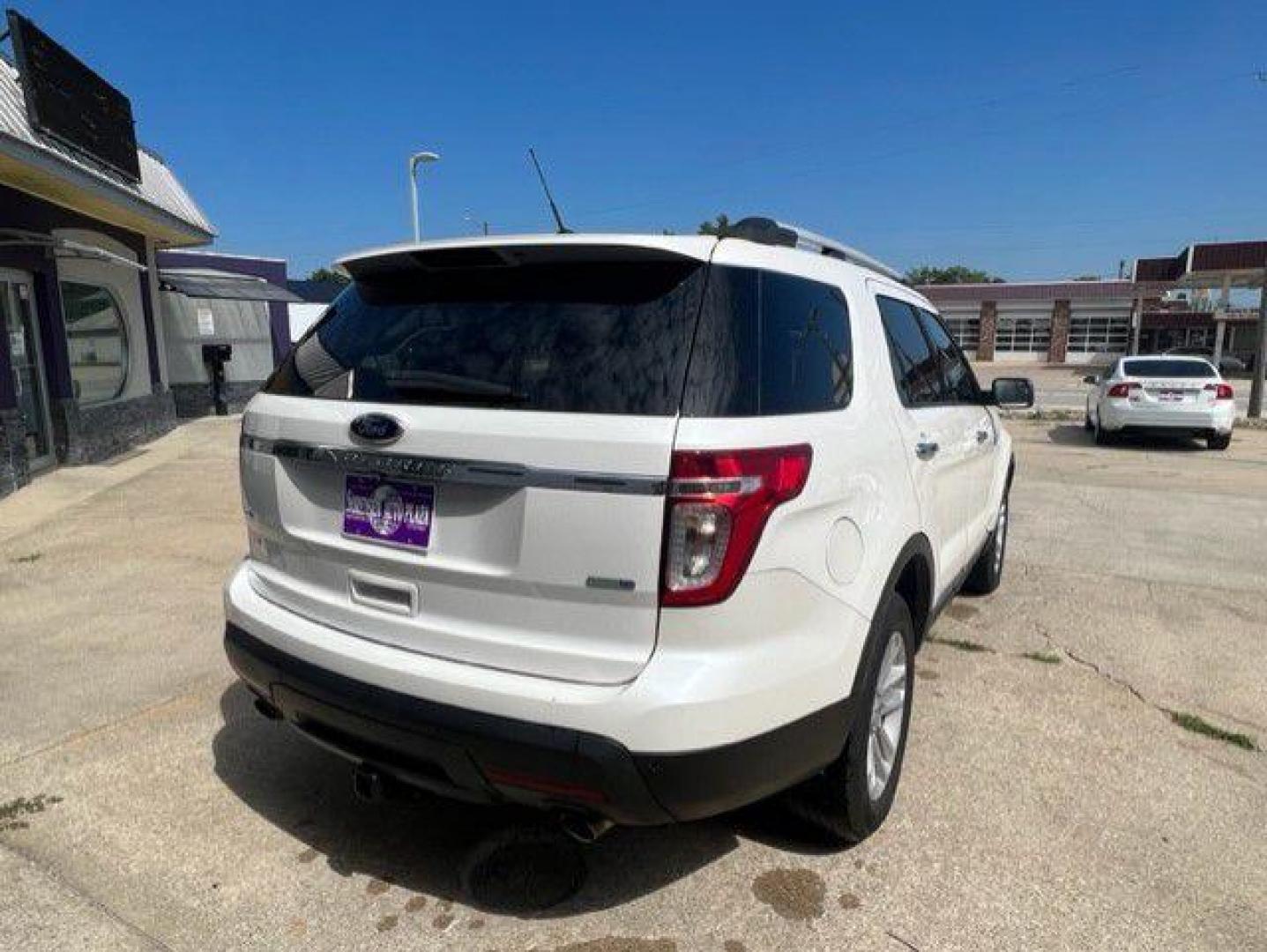 2014 WHITE FORD EXPLORER XLT (1FM5K8D83EG) with an 3.5L engine, Automatic transmission, located at 1100 W. Sheridan Ave., Shenandoah, 51601, (712) 246-1600, 40.765678, -95.388817 - Photo#1