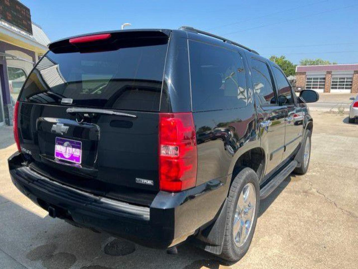 2008 BLACK CHEVROLET TAHOE 1500 (1GNFK13078J) with an 5.3L engine, Automatic transmission, located at 1100 W. Sheridan Ave., Shenandoah, 51601, (712) 246-1600, 40.765678, -95.388817 - Photo#1