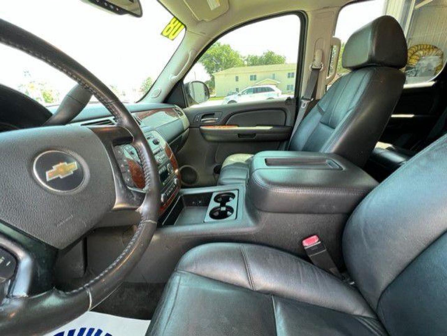 2008 BLACK CHEVROLET TAHOE 1500 (1GNFK13078J) with an 5.3L engine, Automatic transmission, located at 1100 W. Sheridan Ave., Shenandoah, 51601, (712) 246-1600, 40.765678, -95.388817 - Photo#3