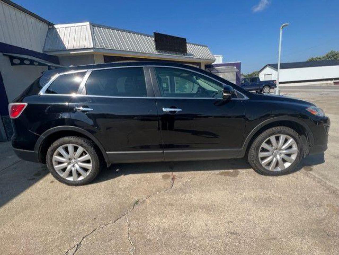 2010 BLACK MAZDA CX-9 (JM3TB3MA2A0) with an 3.7L engine, Automatic transmission, located at 1100 W. Sheridan Ave., Shenandoah, 51601, (712) 246-1600, 40.765678, -95.388817 - Photo#7