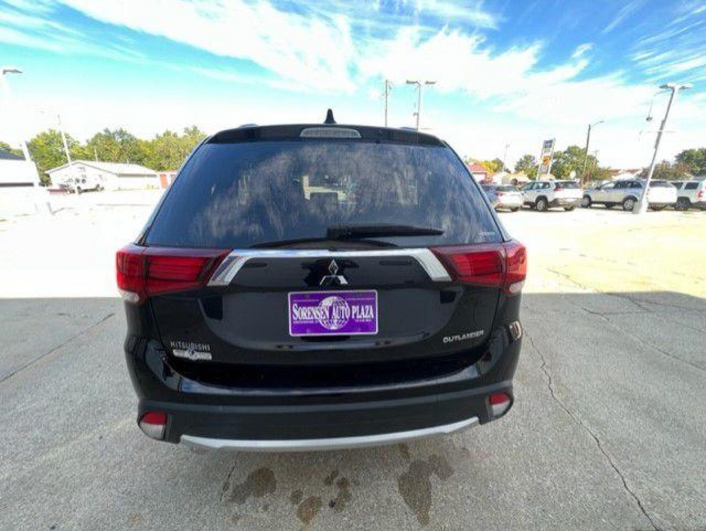 2018 BLACK MITSUBISHI OUTLANDER SE (JA4AZ3A36JJ) with an 2.4L engine, Automatic transmission, located at 1100 W. Sheridan Ave., Shenandoah, 51601, (712) 246-1600, 40.765678, -95.388817 - Photo#9