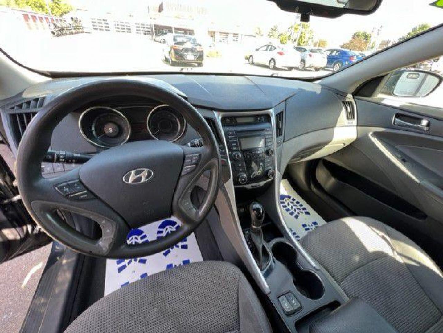 2013 BLUE HYUNDAI SONATA GLS (5NPEB4AC4DH) with an 2.4L engine, Automatic transmission, located at 1100 W. Sheridan Ave., Shenandoah, 51601, (712) 246-1600, 40.765678, -95.388817 - Photo#5