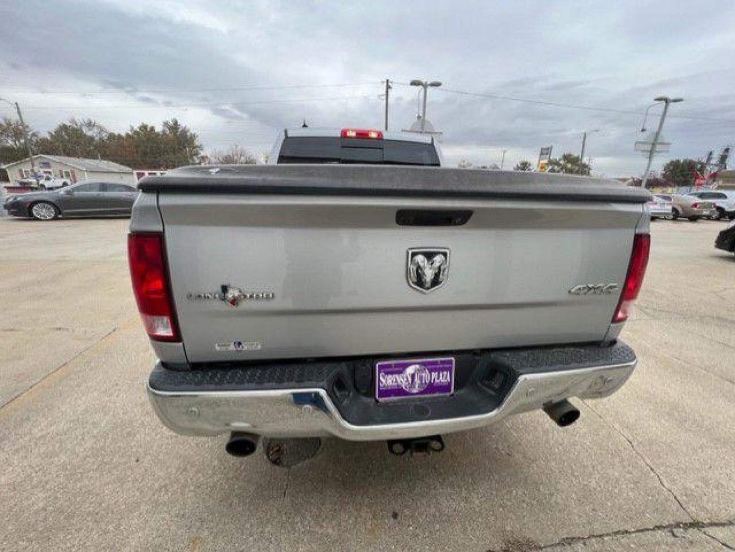 2018 SILVER RAM 1500 SLT (1C6RR7LT7JS) with an 5.7L engine, Automatic transmission, located at 1100 W. Sheridan Ave., Shenandoah, 51601, (712) 246-1600, 40.765678, -95.388817 - Photo#8