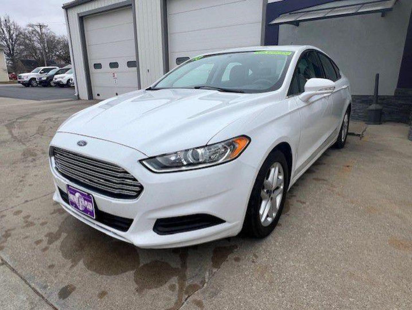 2013 WHITE FORD FUSION SE (3FA6P0HR2DR) with an 1.6L engine, Automatic transmission, located at 1100 W. Sheridan Ave., Shenandoah, 51601, (712) 246-1600, 40.765678, -95.388817 - Photo#0