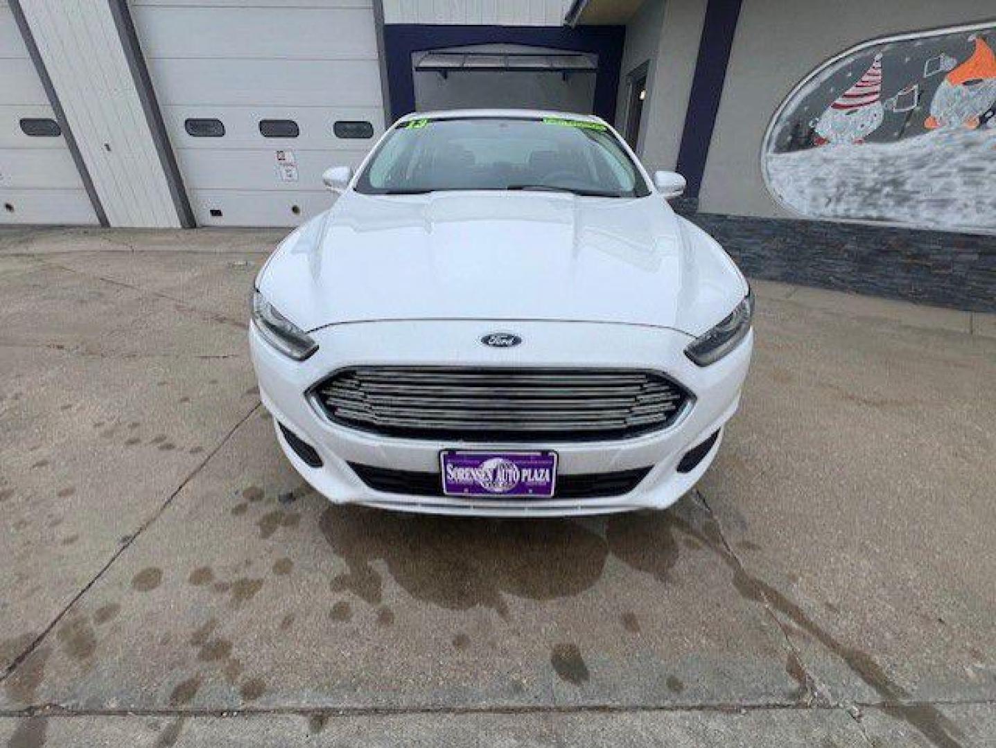 2013 WHITE FORD FUSION SE (3FA6P0HR2DR) with an 1.6L engine, Automatic transmission, located at 1100 W. Sheridan Ave., Shenandoah, 51601, (712) 246-1600, 40.765678, -95.388817 - Photo#4