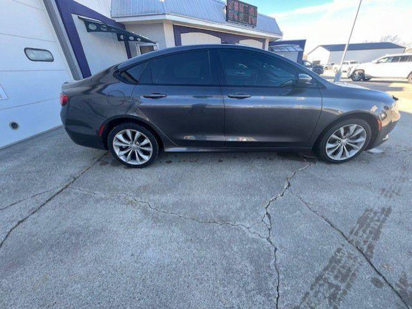 2016 GRAY CHRYSLER 200 S (1C3CCCBB1GN) with an 2.4L engine, Automatic transmission, located at 1100 W. Sheridan Ave., Shenandoah, 51601, (712) 246-1600, 40.765678, -95.388817 - Photo#3